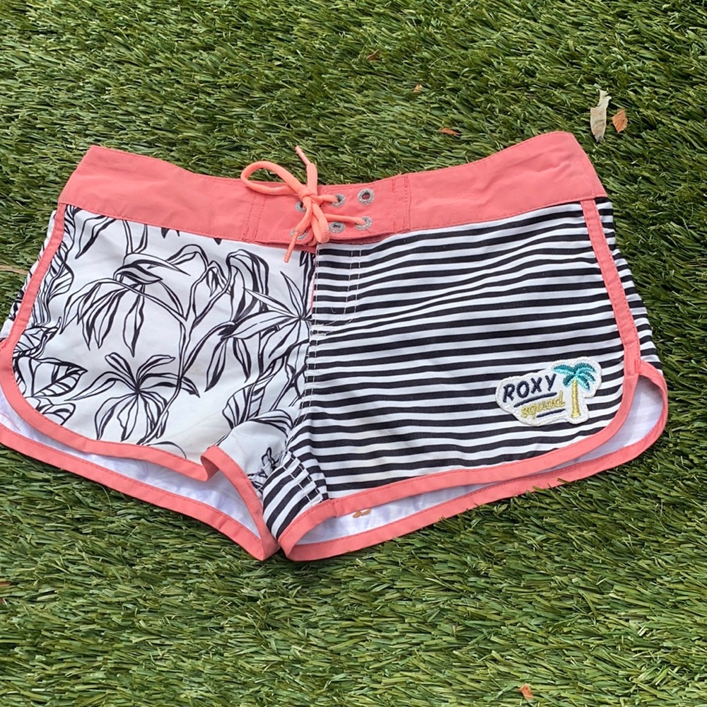 WaterProof Roxy shorts - Picture 1 of 3